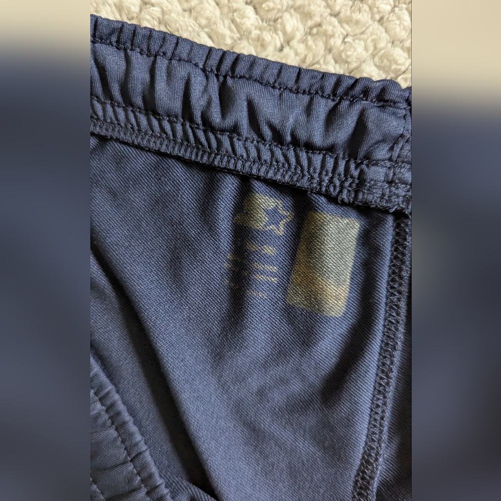 Men's Shorts - Picture 3 of 6